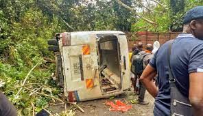 Mitzic : 2 morts et des blessés dans l'accident d'un Coaster images