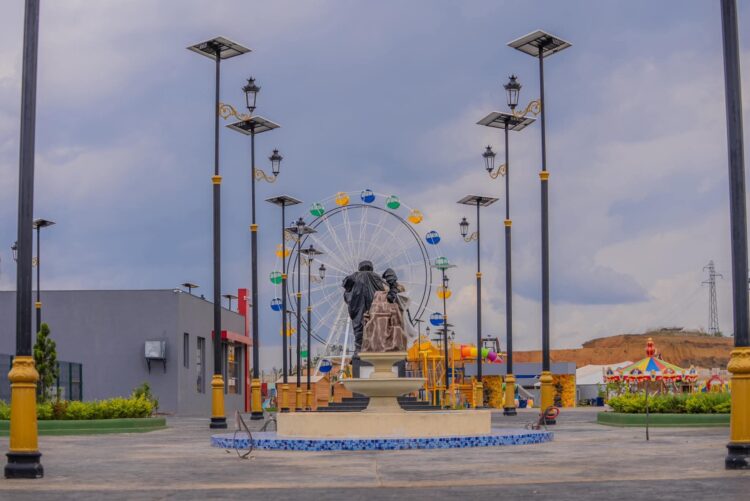 Franceville : une foire moderne voit le jour img 20251018 wa0014(1)