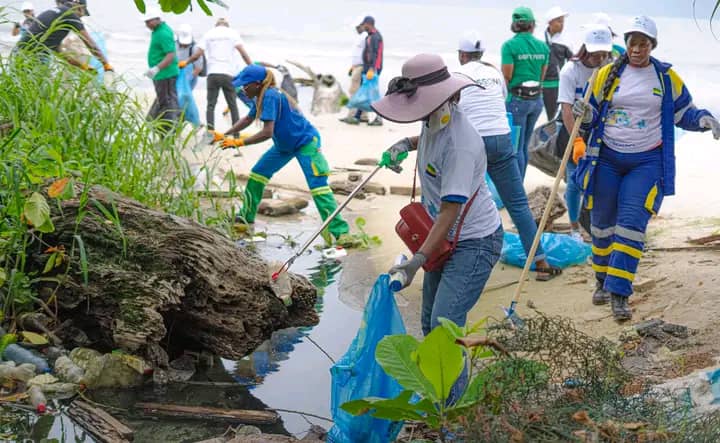 EUBeachCleanup : une grande mobilisation pour des plages propres à Libreville. img 20251026 wa0006
