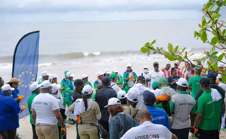EUBeachCleanup : une grande mobilisation pour des plages propres à Libreville. img 20251026 wa0009
