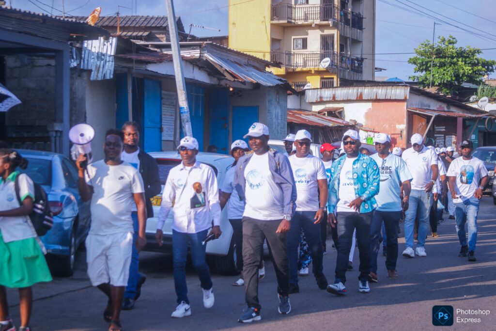 Max EYI, celui que l’on surnomme « le candidat des pauvres » psx 20251010 111903