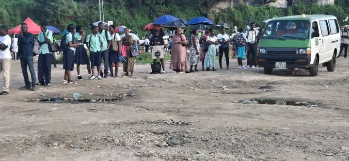 Libreville : la discipline s’installe à la station de bus des Charbonnages 1762887276480