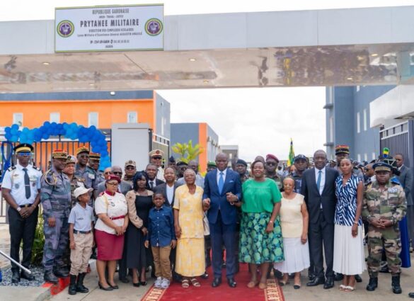 Gabon : Oligui Nguema inaugure le Lycée Militaire d’Excellence d’Akanda fb img 1763387046004 585x425