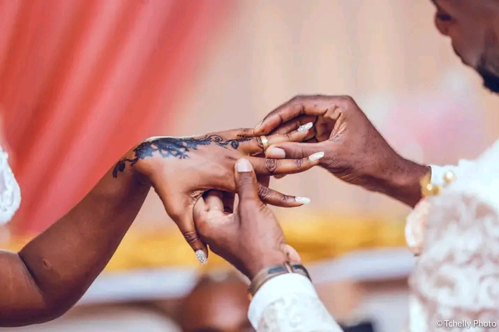 Gabon : la nationalité attribuée aux expatriés trois ans après leur mariage avec un national. 1765404836623