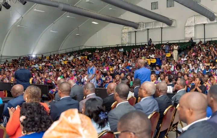 Gabon : Cérémonie de remise de certificats aux futurs enseignants 1769708369330