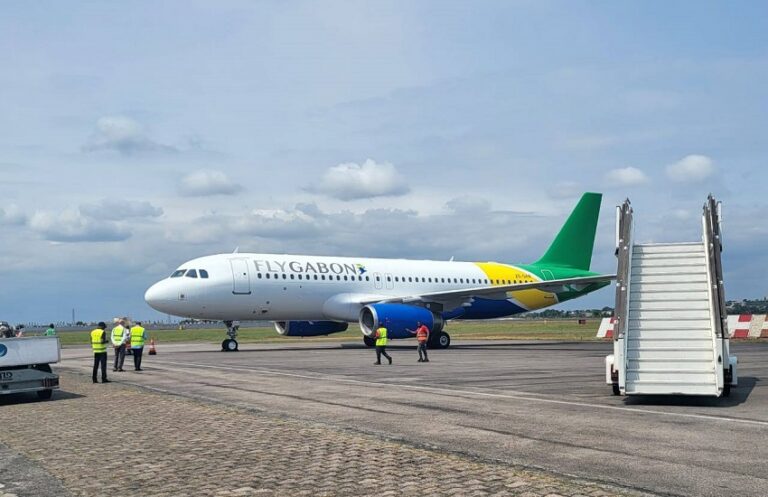 larrivée dairbus a320 de fly gabon