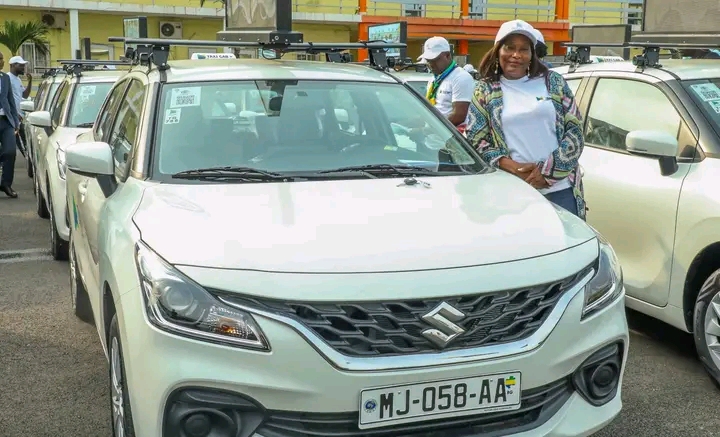Troisième vague de Taxi bab+ remis par le président Brice Clotaire Oligui Nguema 1000507286