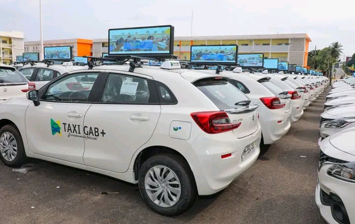 Troisième vague de Taxi bab+ remis par le président Brice Clotaire Oligui Nguema 1000507288
