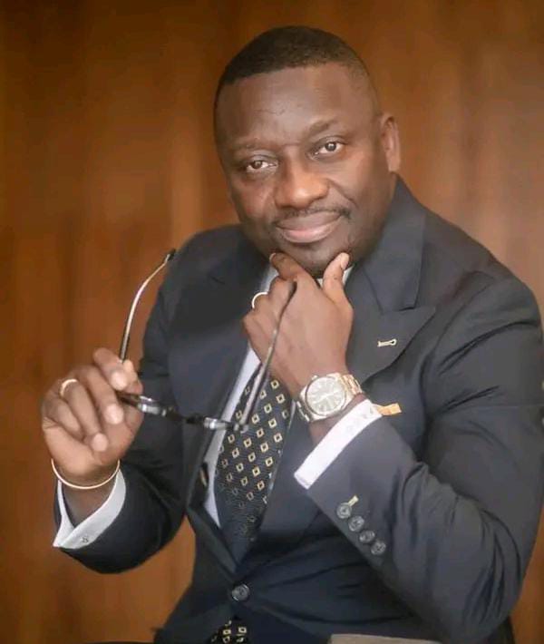 Jean Robert Obiang Obiang : un modèle de réussite et d'engagement pour la jeunesse gabonaise img 20260720 wa0047